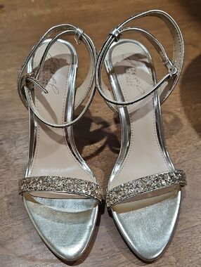 Jewel Badgley Mischka Metallic Gold Glitter Strap Sandals